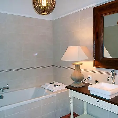 Hotel Chateau Les 4 Saisons Saint-Vincent (Herault)