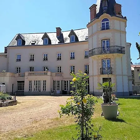 Hotel Chateau Les 4 Saisons 3*