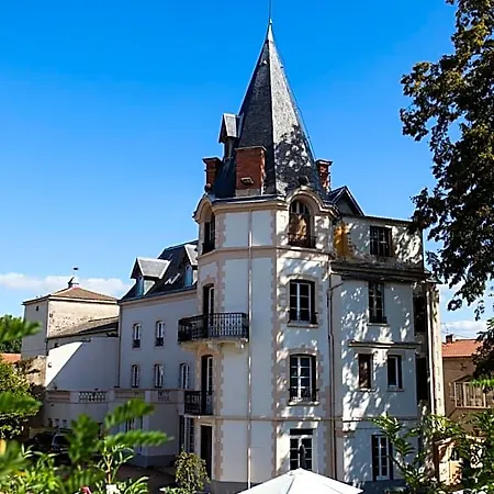 Chateau Les 4 Saisons 3*