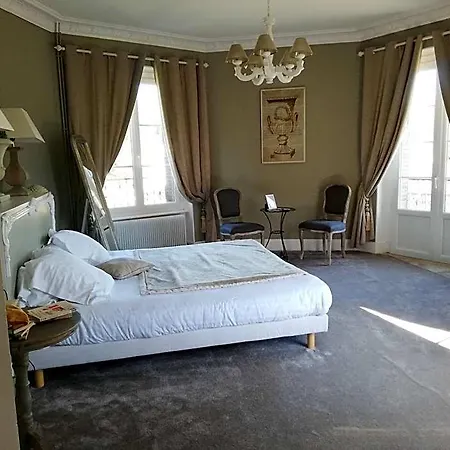 Chateau Les 4 Saisons 3* Saint-Vincent (Herault)